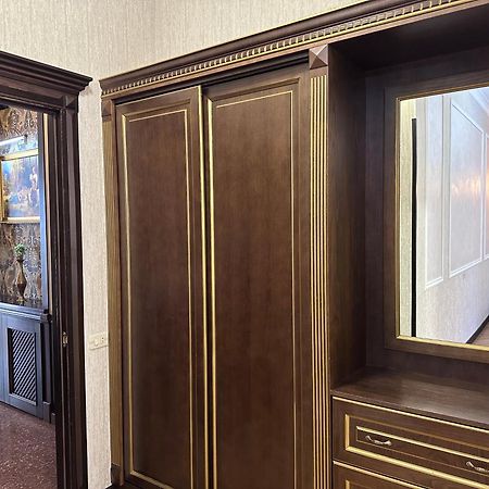 Royal Renaysance Hotell Jerevan Exteriör bild
