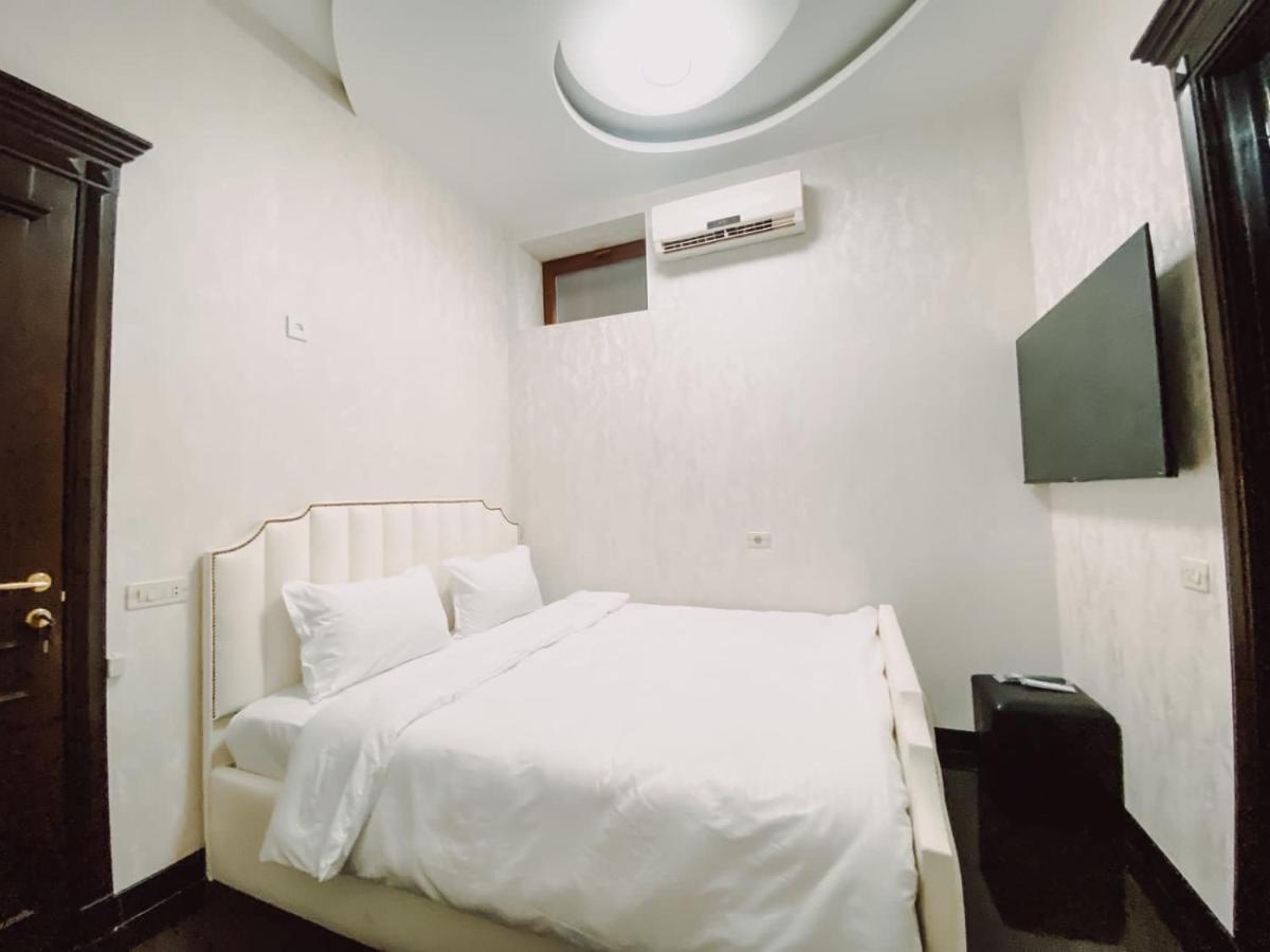 Royal Renaysance Hotell Jerevan Exteriör bild