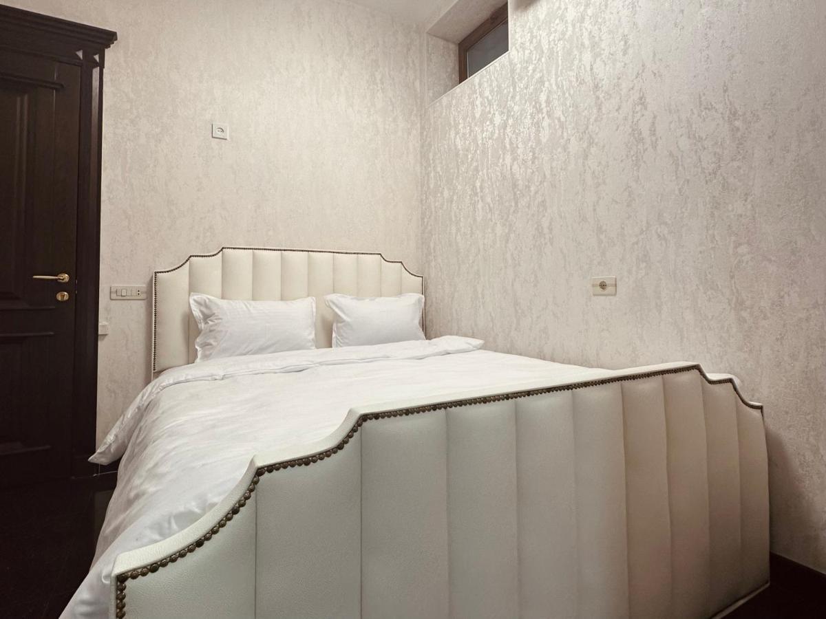 Royal Renaysance Hotell Jerevan Exteriör bild
