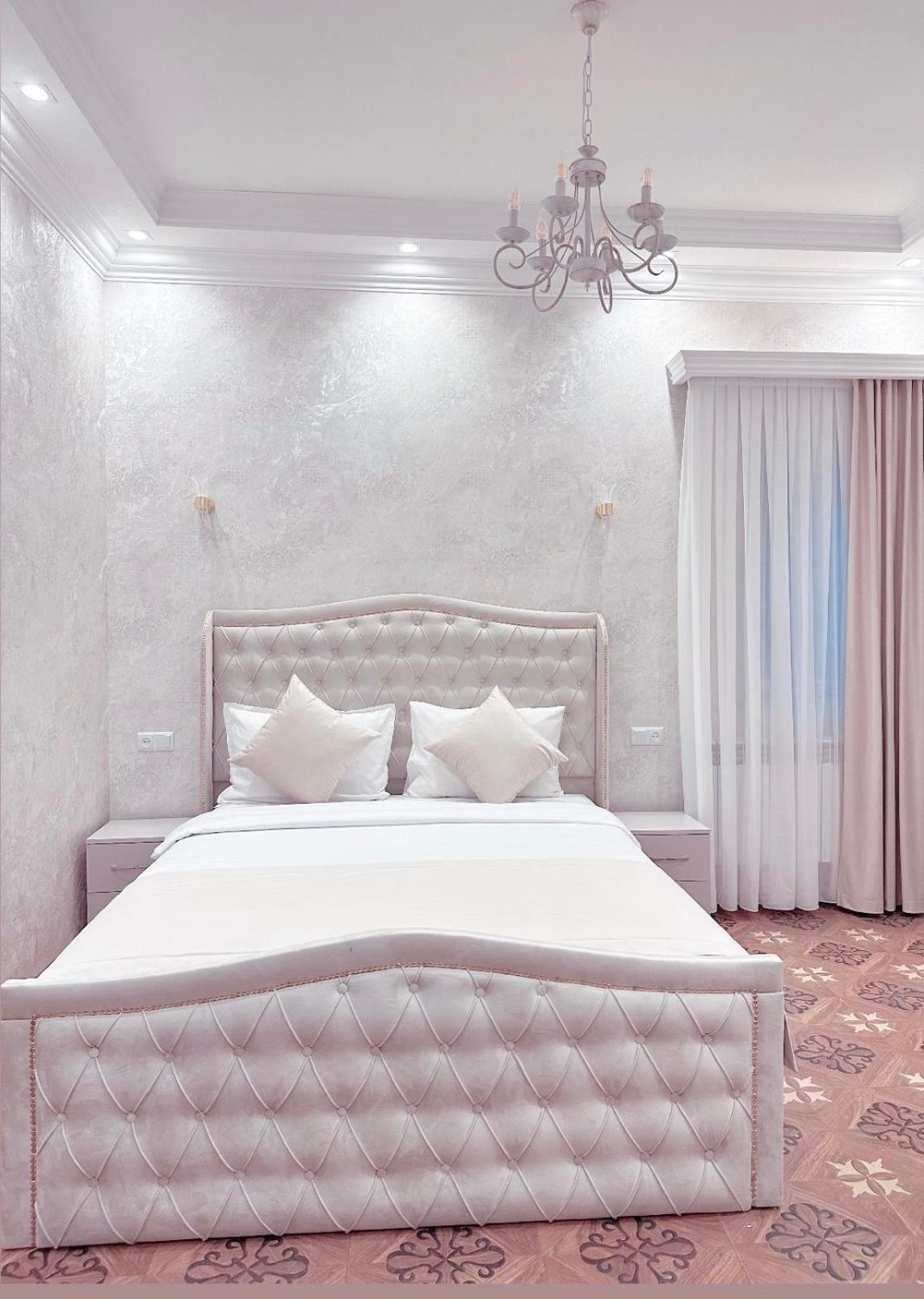Royal Renaysance Hotell Jerevan Exteriör bild