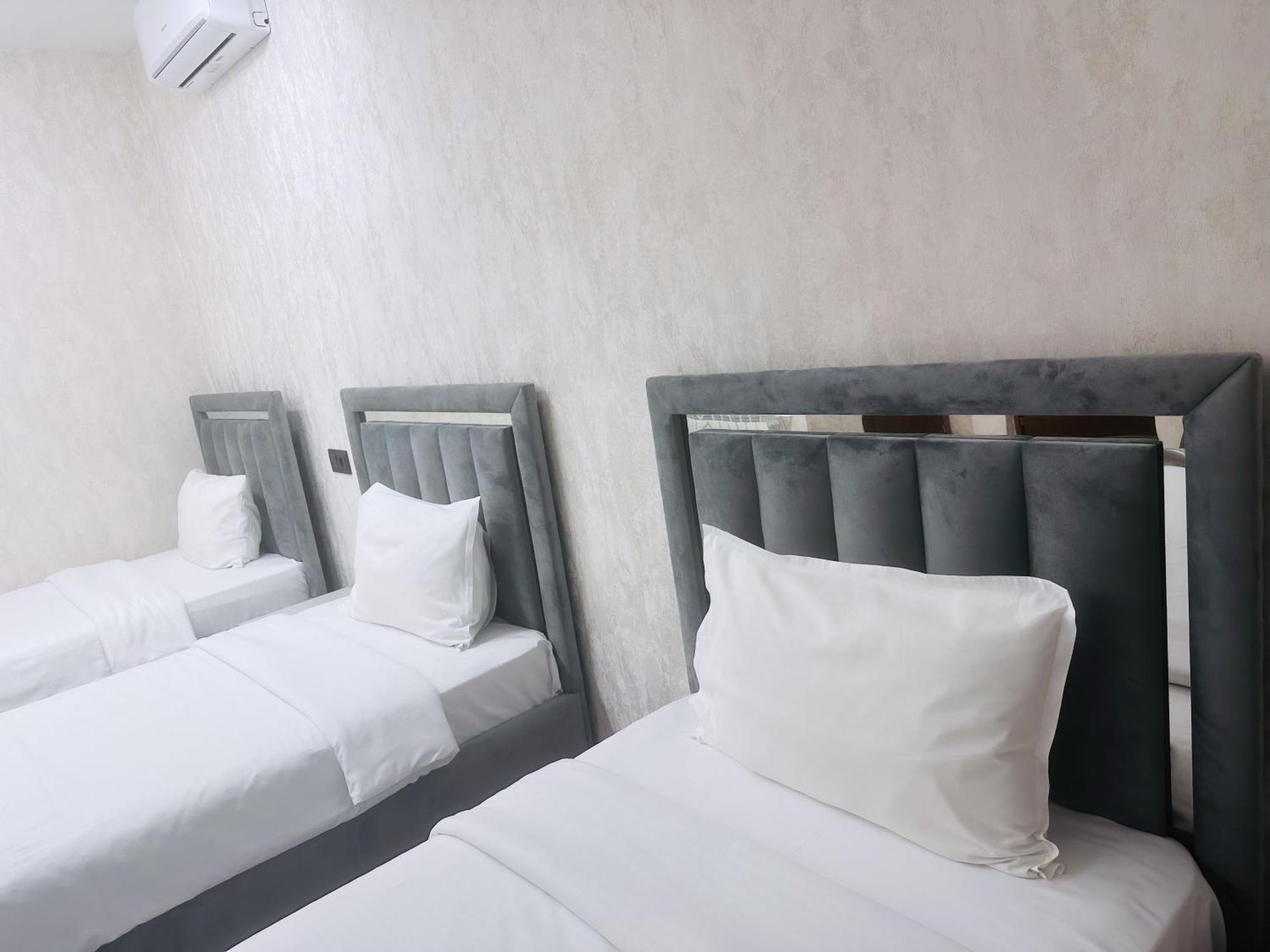 Royal Renaysance Hotell Jerevan Rum bild