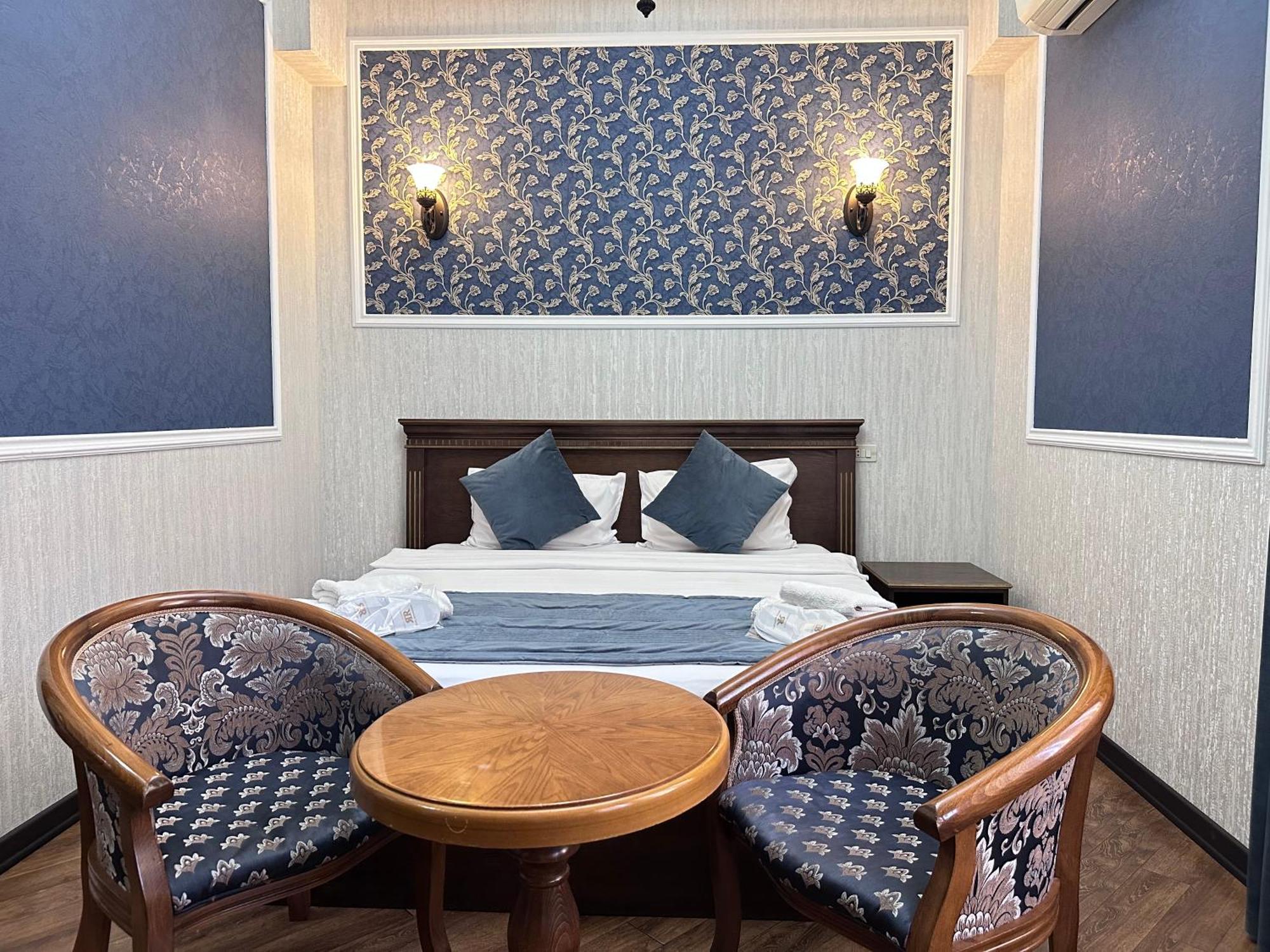 Royal Renaysance Hotell Jerevan Exteriör bild