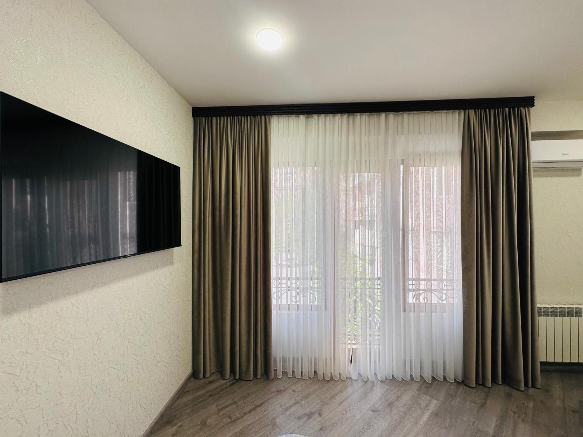Royal Renaysance Hotell Jerevan Exteriör bild